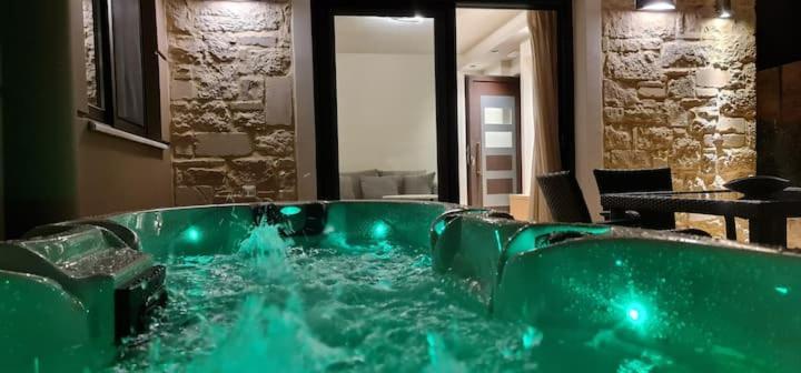Villy Luxury Home 1 Ajá Kültér fotó